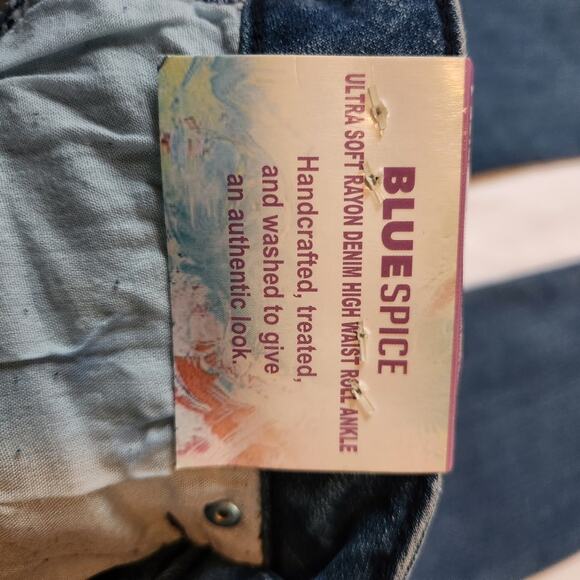 NWT Ultra Soft High waist Roll Ankle Skinny Jeans Size 1 - Picture 8 of 8